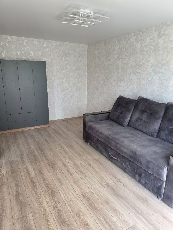 1-комнатная квартира в аренду, ул. Красина, 47/1 — 30 000 ₽/мес