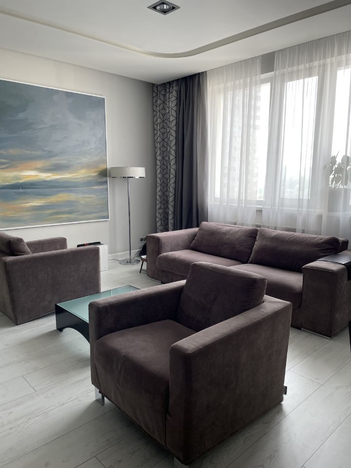 3-комнатная квартира в аренду, ул. Державина, 77 — 120 000 ₽/мес