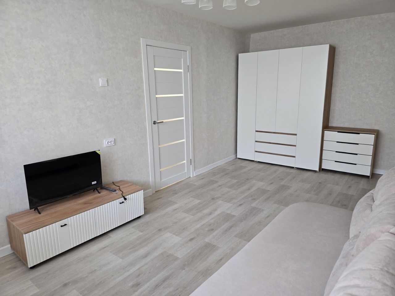 1-комнатная квартира в аренду, ул. Красина, 47 — 30 000 ₽/мес