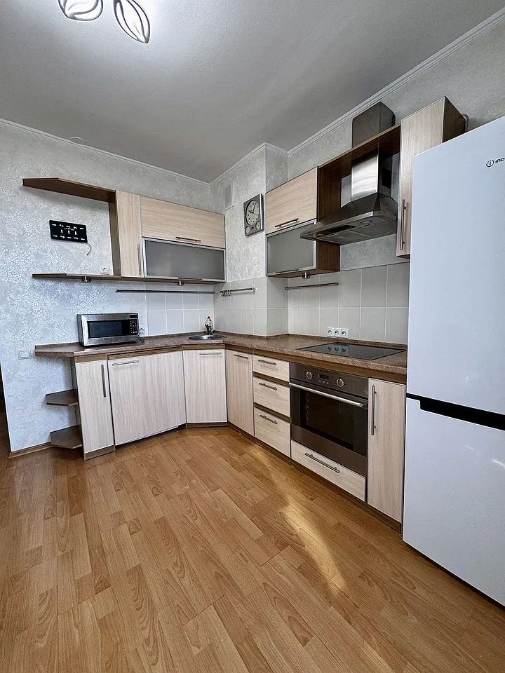 1-комнатная квартира в аренду, ул. Адриена Лежена, 31 — 30 000 ₽/мес