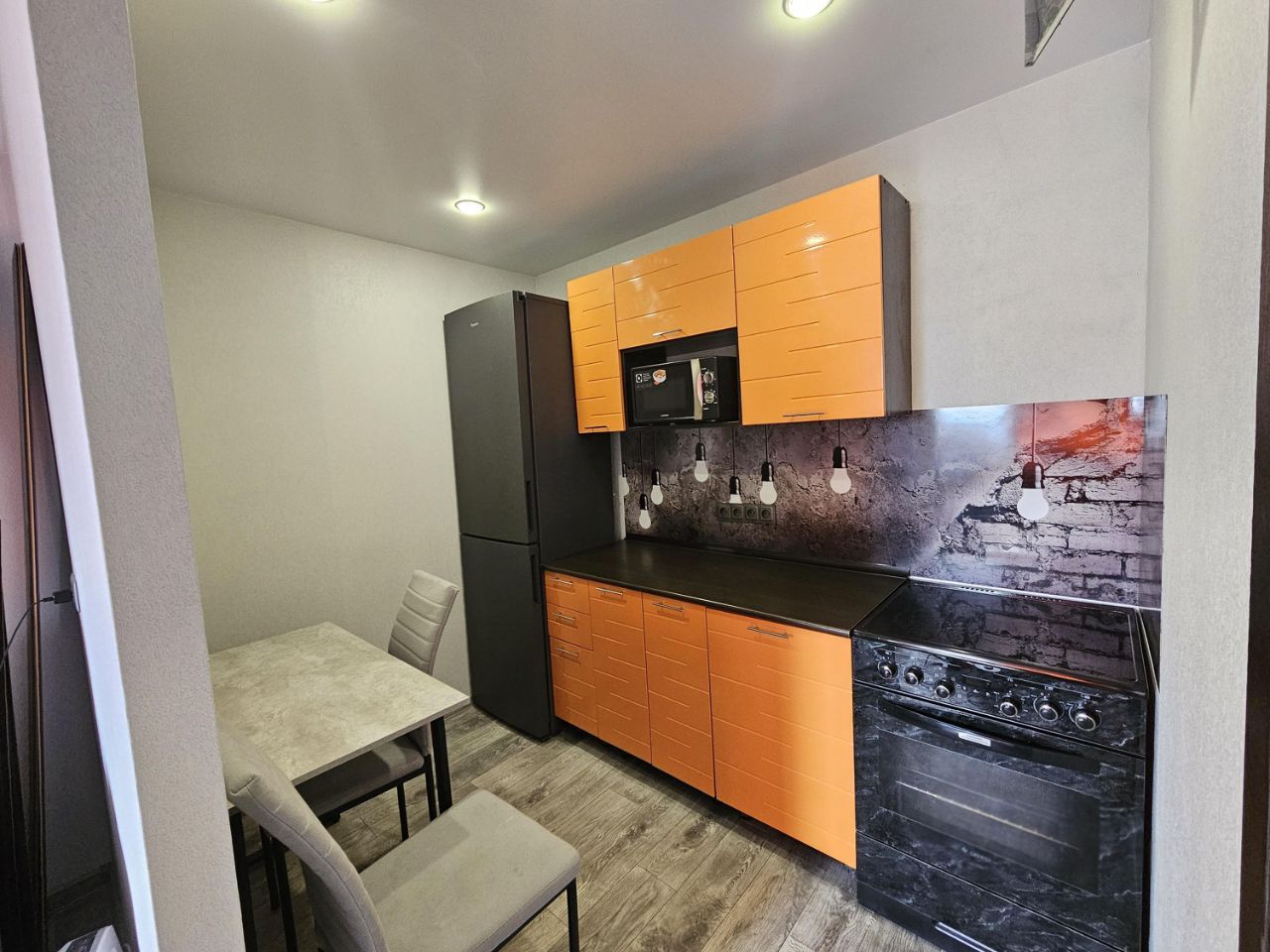 1-комнатная квартира в аренду, Красный пр-т, 155 — 28 000 ₽/мес