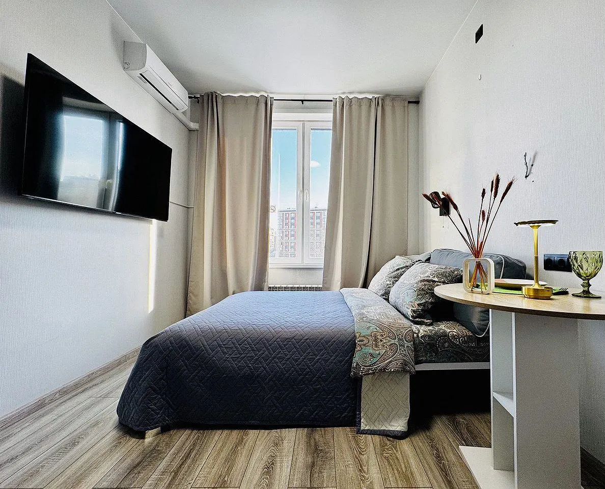 Студия в аренду, Новосибирск, улица Ипподромская, 15 — 2 300 ₽/мес